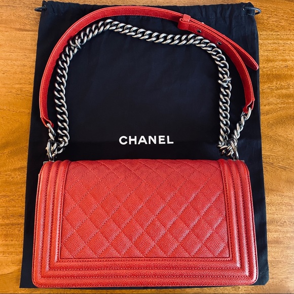 CHANEL Boy Flap Bag - Medium - Picture 2 of 12